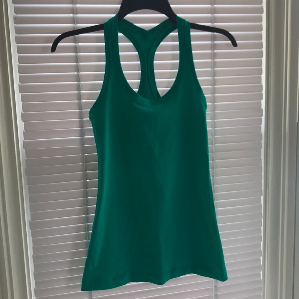 Lululemon tank